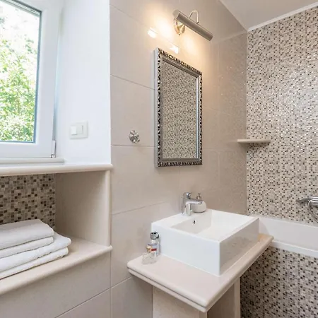Vila Holiday Villa Podobuće *