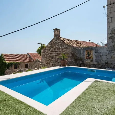 Vila Holiday Villa Podobuće *